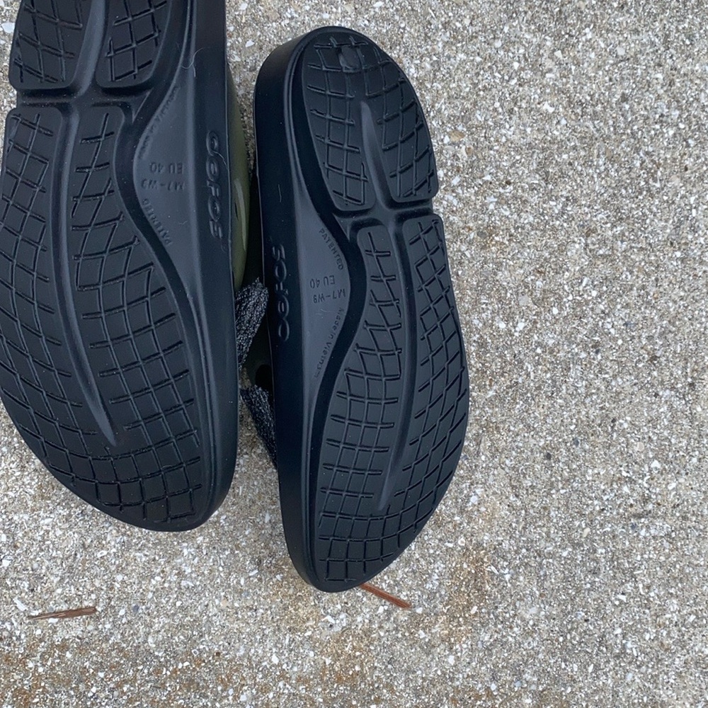 OOFS tactical green recovery sandals - Picture 2 of 2
